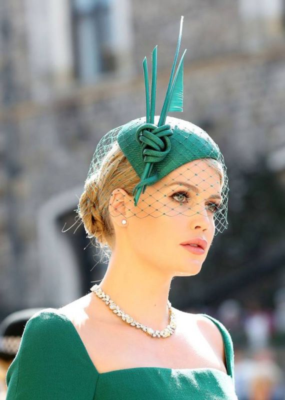 Lady Kitty Spencer wore 	fashionable hat
