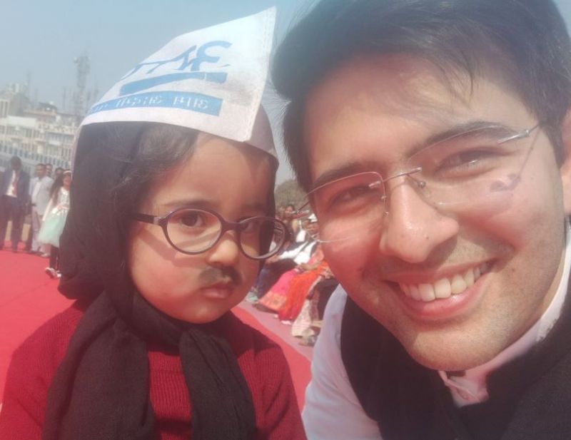 'Baby Mufflerman' centre of attraction at Arvind Kejriwal's swearing-in ceremony