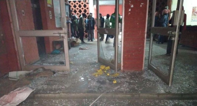 JNU: Indian students injured in university violence