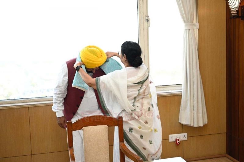 Delhi CM Kejriwal, CM Mann & MP Raghav Chadha Meets West Bengal CM Mamta Banerjee
