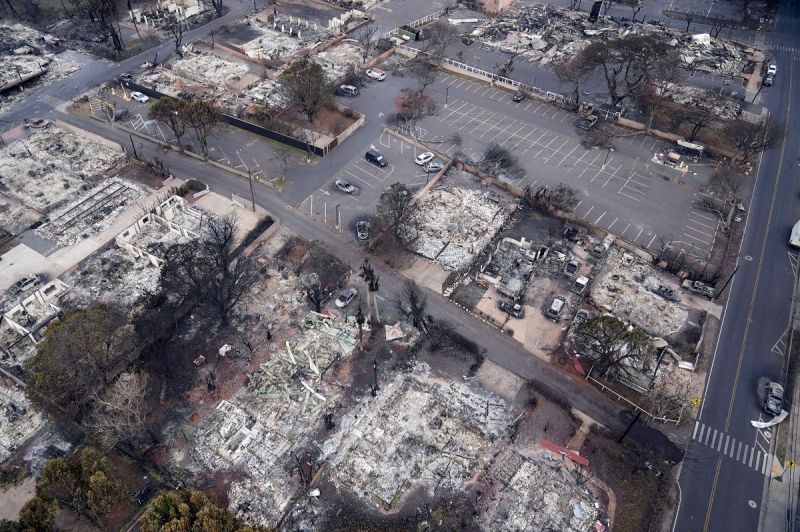 Devastating Forest Fire in Hawaii Claims 53 Lives & Destroys Over 1,000 Buildings
