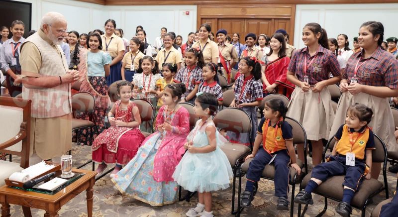 PM Modi Celebrated Rakhi Festival with Children, Talks in Various Issues including Chandrayaan-3
