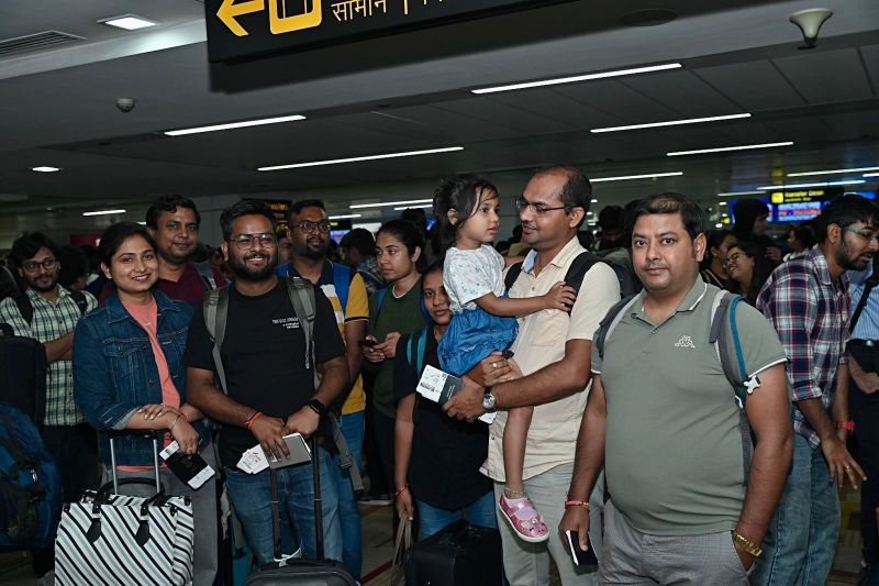 Operation Ajay: First Flight from Israel Brings 212 Indian Citizens to Delhi, Welcomed by Union Minister Rajeev Chandrasekhar
