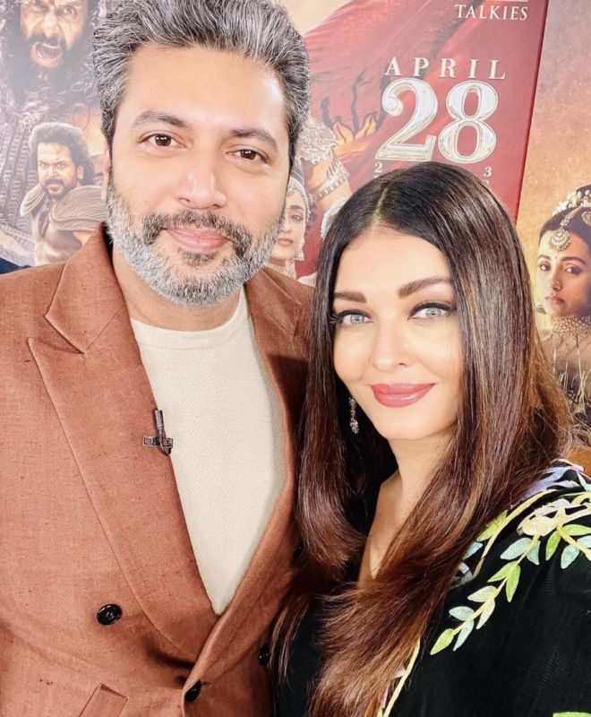 Aishwarya Rai with the amazing cast of Ponniyin Selvan 2