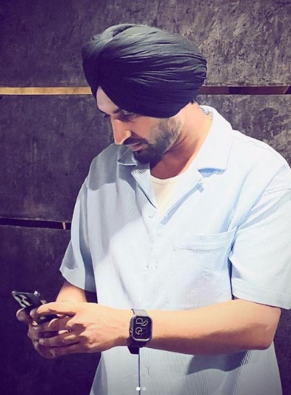 Punjabi Singer Jassi Gill Wears Turban, Shares Pics on Social Media, Fans Comments- 'Ghaint Sardar Ji'
