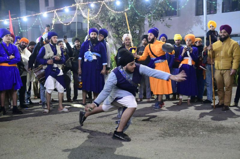 Gatka at chandigarh nagar kirtan 
