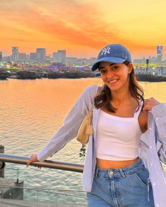 Fashion Buzz: Here are Ananya Panday's Cute & Sizzling Looks 