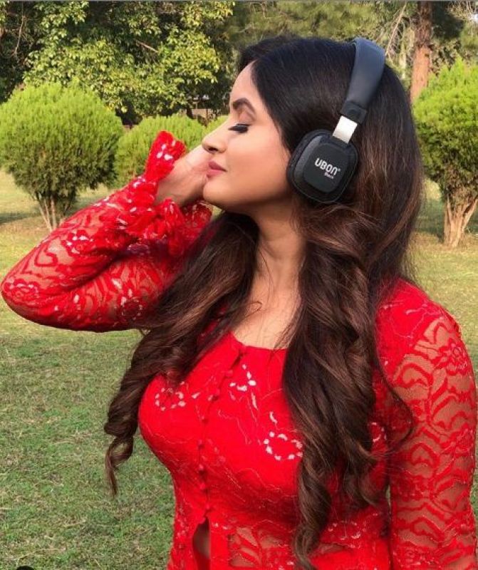 Miss Pooja