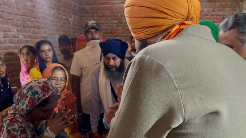 Navjot Singh Sidhu, With Family of Lovepreet Singh 