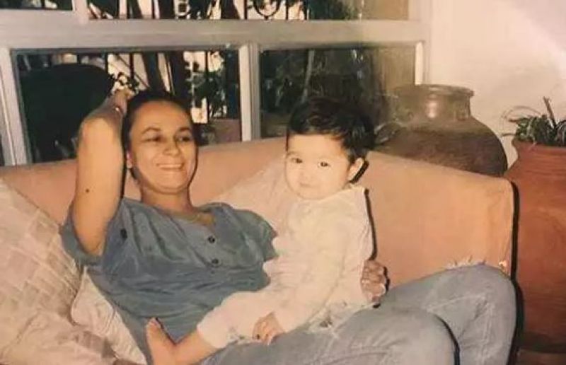 Cute Childhood Pictures of New Mommy- Alia Bhatt