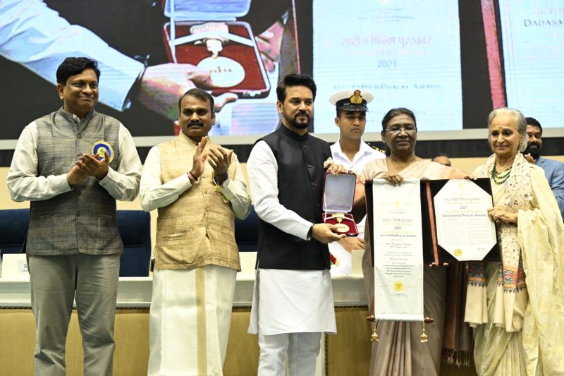 69th National Film Awards: President Honours Winners Waheeda Rehman, Allu Arjun, Alia Bhatt, Kriti Sanon, Pankaj Tripathi, R Madhavan & Others
