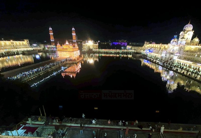 Fireworks Illuminate Golden Temple in Reverence of Sri Guru Nanak Dev Ji's Birth Anniversary