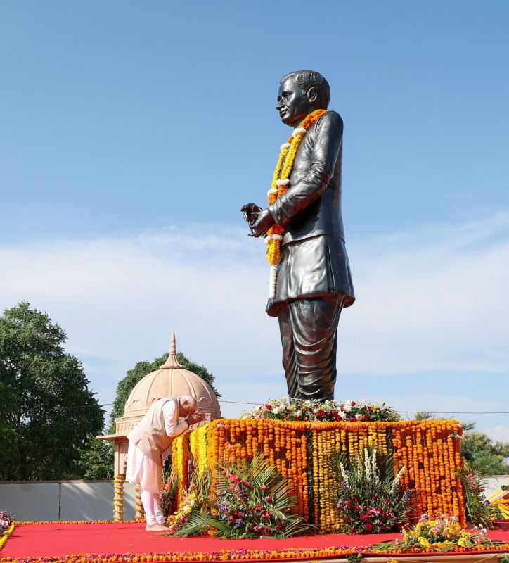 PM Modi Inaugurates 72-feet Statue of Pandit Deendayal Upadhyaya in New Delhi on the occasion of his 107th birth anniversary.
