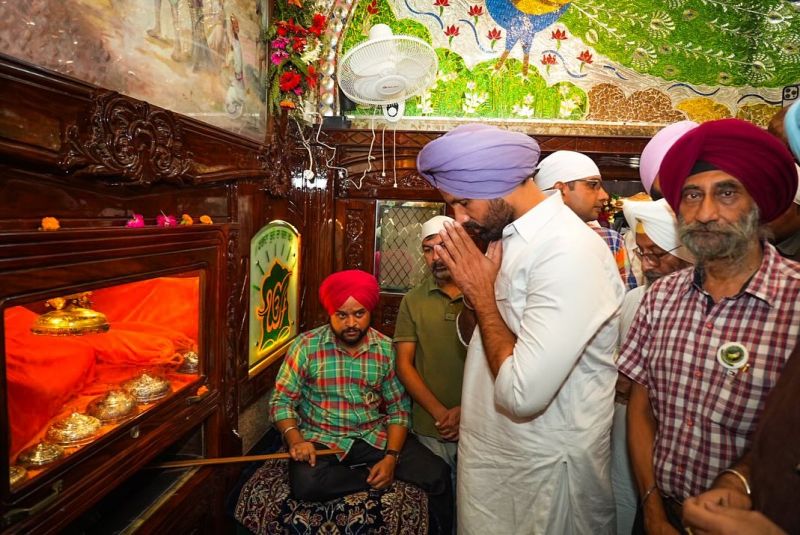 Punjab Congress Chief Amarinder Singh Raja Warring Pays Obeisance at Gurudwara Tilla Baba Farid Ji, Faridkot on the occasion of Baba Farid Ji Aagman Purab 2023

