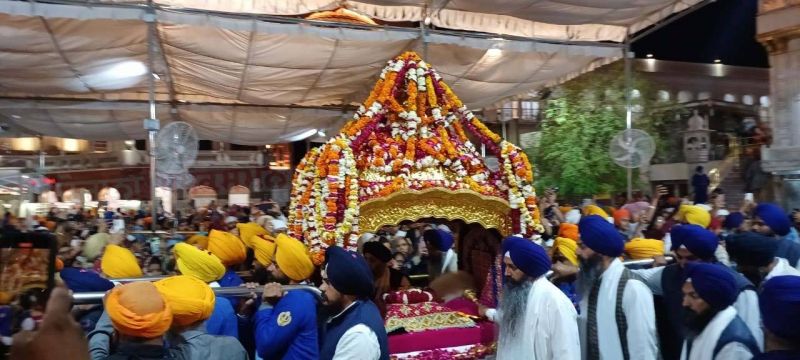 Sachkhand Sri Harmandir Sahib, Amritsar (20-04-2023)
