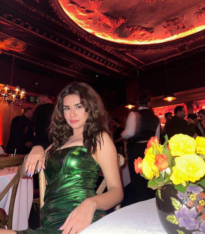 Avneet Kaur's Dazzling Presence Ignites the Nightclub!