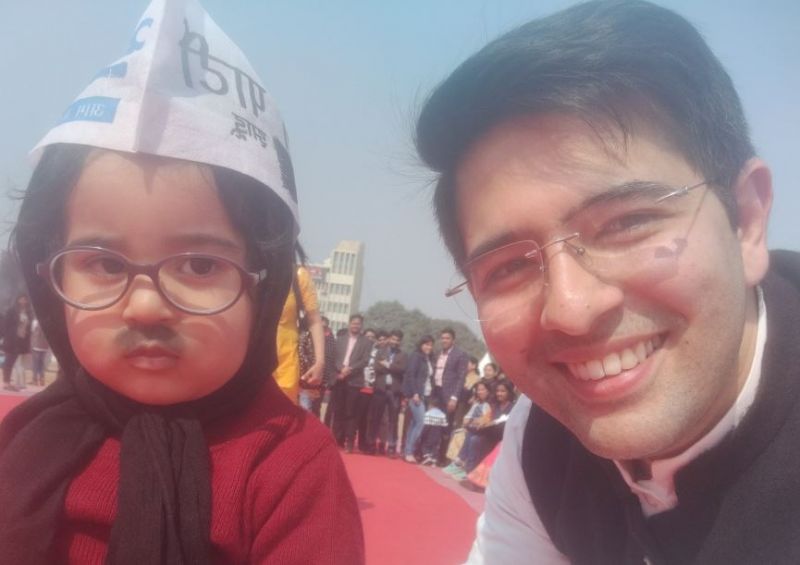'Baby Mufflerman' centre of attraction at Arvind Kejriwal's swearing-in ceremony