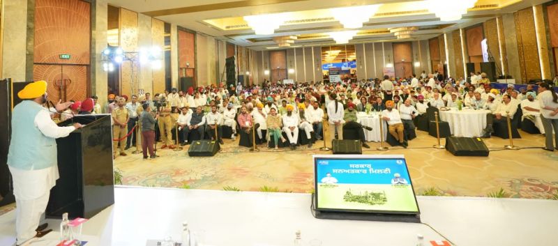 Punjab Chief Minister Bhagwant Mann and Delhi CM, AAP Convener Arvind Kejriwal Held Discussions with Industrialists in Ludhiana. They reiterated the commitment to provide comfortable environment to the industries in the state.
