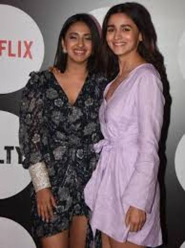 Alia Bhatt looks pretty in a simple purple dress
