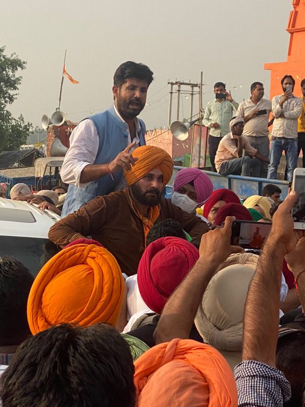 Police have detained all MLA and ministers at Haryana/UP Border