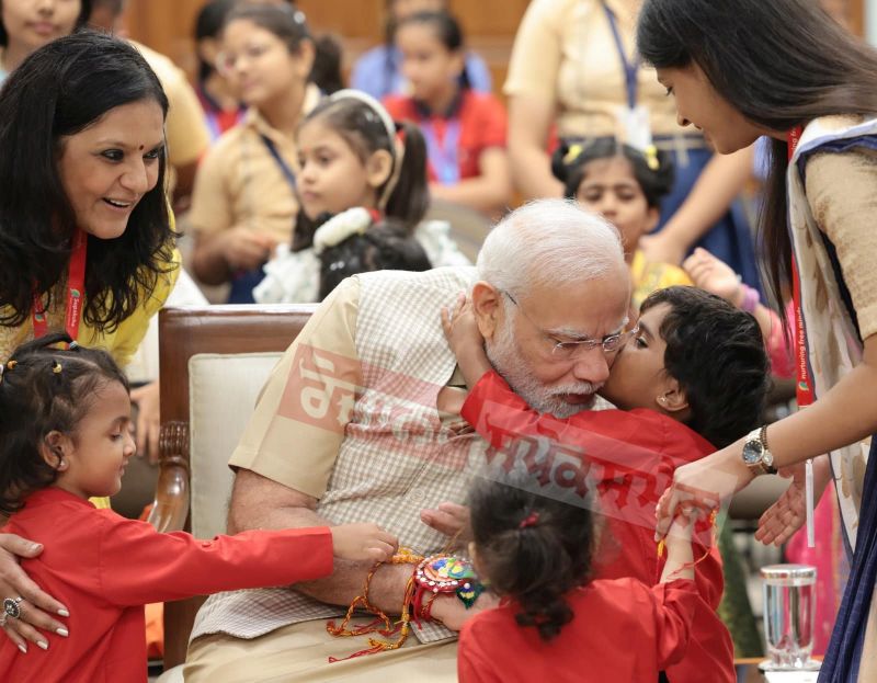 PM Modi Celebrated Rakhi Festival with Children, Talks in Various Issues including Chandrayaan-3
