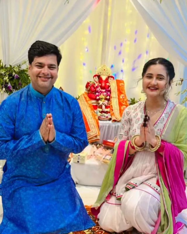 Sneak Peek into Ganesh Chaturthi Celebrations of Celebrities