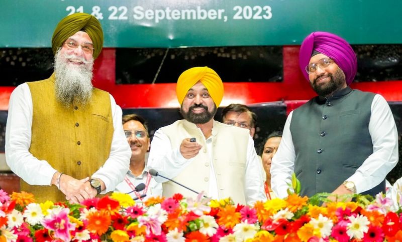 Punjab Embraces Digital Governance: Vidhan Sabha Goes Virtual as CM Mann Inaugurates iPad Integration for MLAs
