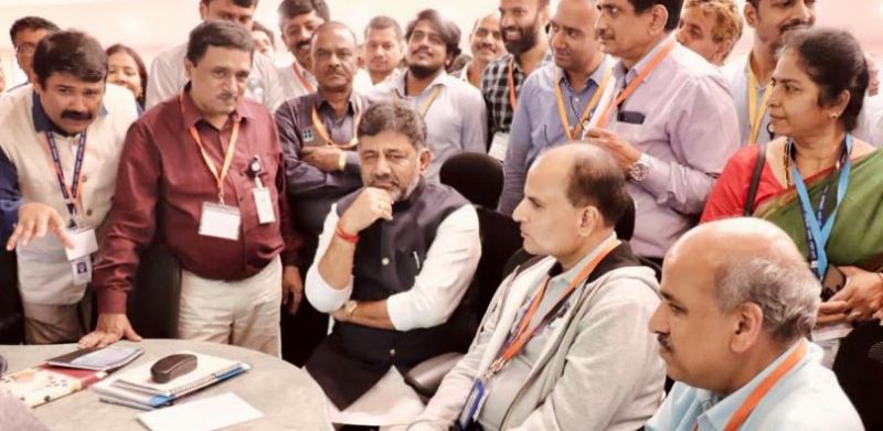 After Chandrayan-3's Successful Soft Landing on the Moon, Karnataka Dy CM D.K. Shivakumar met ISRO Chairman S. Somnath 