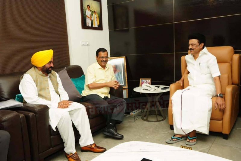 Tamil Nadu CM MK Stalin Honors CM Bhagwant Mann & CM Arvind Kejriwal