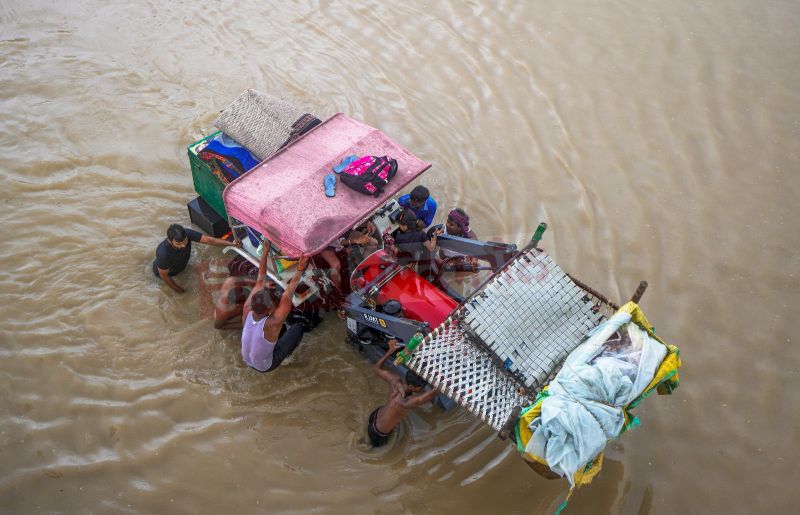 Flood situation in Delhi deteriorates as water level in Yamuna Reaches heights