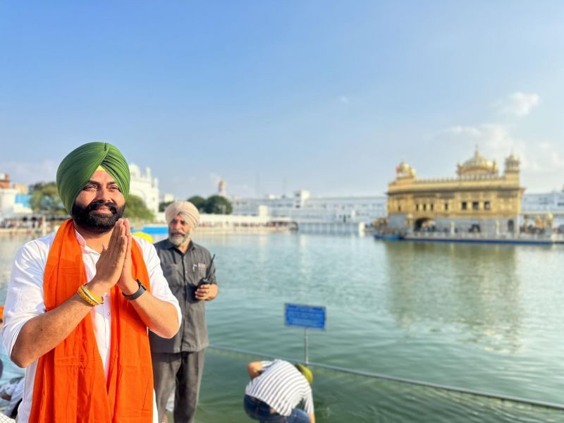 Punjab Minister Laljit Bhullar Pays Obeisance at Golden Temple in Amritsar after getting the Panchayat Department
