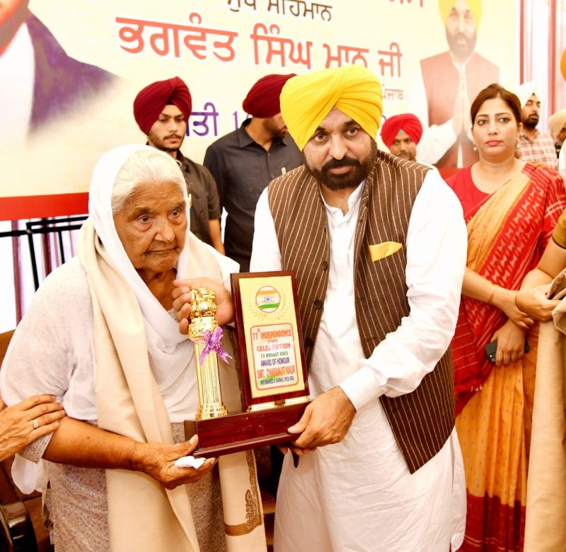 CM Bhagwant Mann Pays Homage to Goa's Independence Martyr Karnail Singh Isru. The CM honored the family of Karnail Singh Isru. He assured them of all possible assistance.
