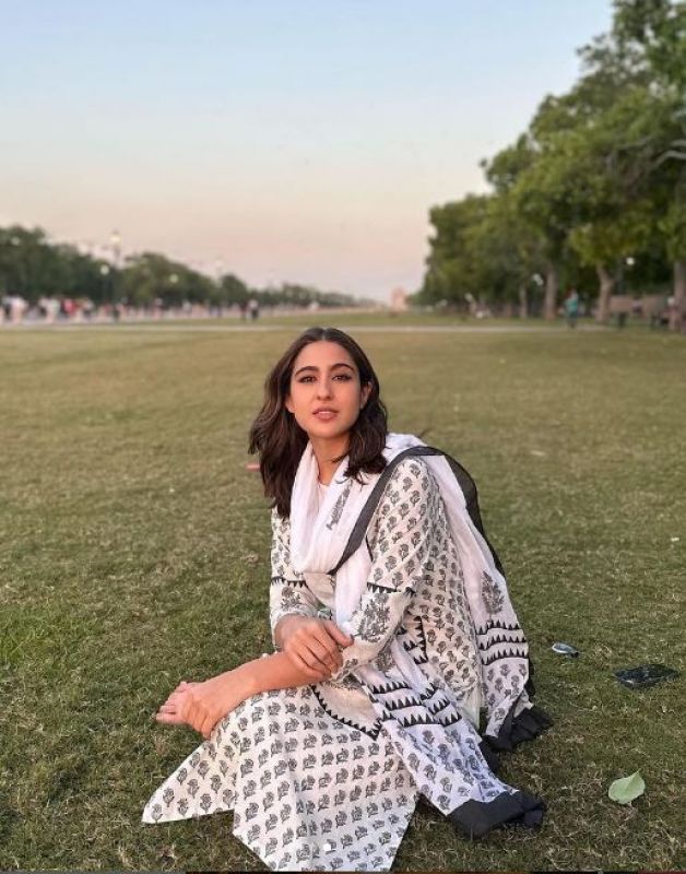 No one can replace Sara Ali Khan's Simplicity