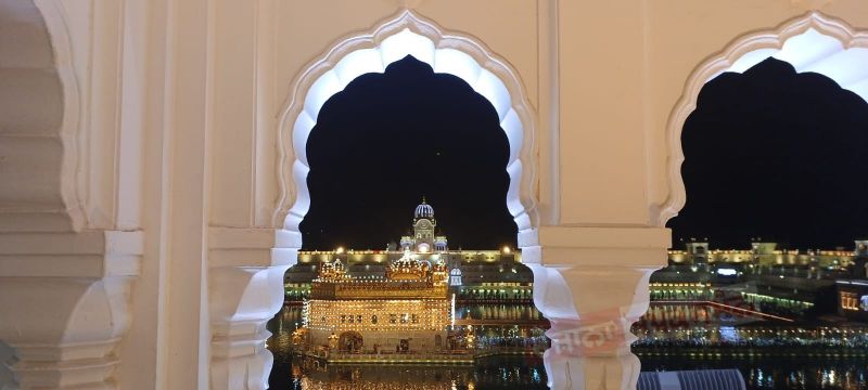 Deepmala & Fireworks Illuminate Sri Harmandir Sahib on Prakash Purab of Sri Guru Har Krishan Sahib Ji
