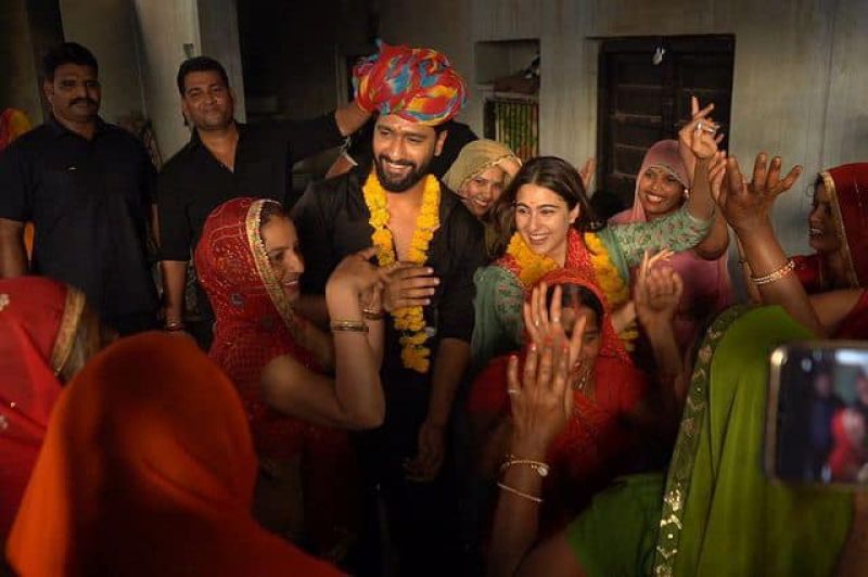 Sara Ali Khan & Vicky Kaushal Meet 'Zara Hatke' Joint Family in Rajasthan which consists of 180 Members ahead of release of their movie 'Zara Hatke Zara Bachke'
