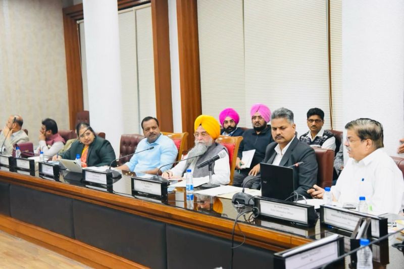 Karnataka Vidhan Sabha Speaker Leads Delegation in Meeting with Speaker Kultar Singh Sandhwan