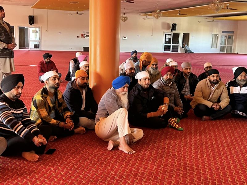 Punjabi Singer Gurdas Maan Pays obeisance at Takanini Gurdwara Sri Kalgidhar Sahib (Auckland)