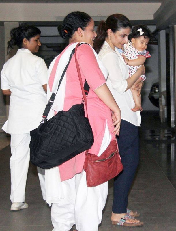 Soha Ali Khan spotted with daughter 