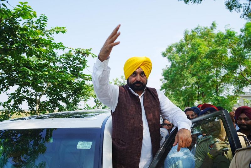 CM Bhagwant Mann Inspects flood affected areas adjacent to Ghaggar in Sangrur