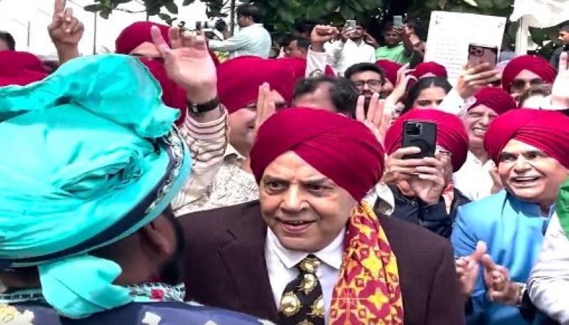 Grandfather Dharmendra Performed Bhangra at Karan Deol's Wedding
