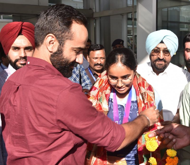 Minister Meet Hayer Extends a Warm Welcome & Honors Asian Games Medalist Archer Parneet Kaur