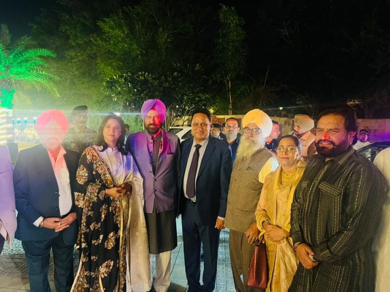 Punjabi Singer Ranjit Bawa & BJP leader Rana Gurmit Singh Sodhi Attends Wedding of MP Gurjeet Aujla's Daughter