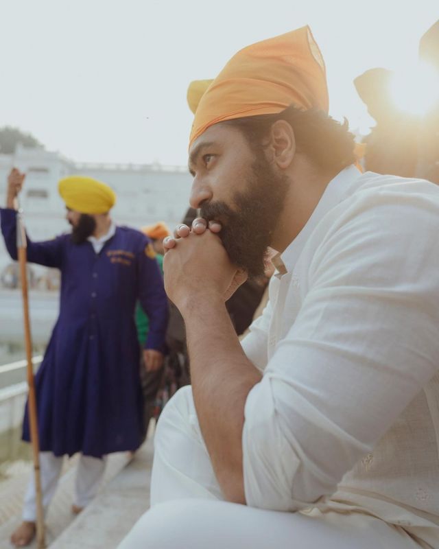 In Pics: Bollywood Star Vicky Kaushal Pays Obeisance at Golden Temple in Amritsar