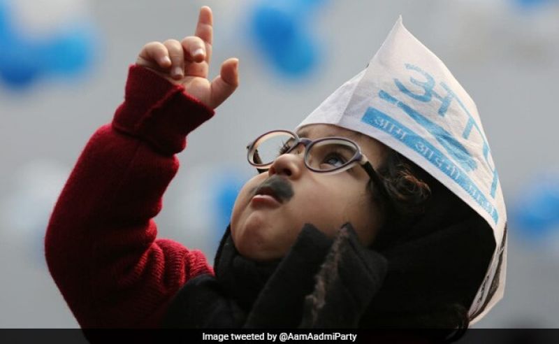 Aam Aadmi Party's Mini Mufflerman Is Winning Twitter
