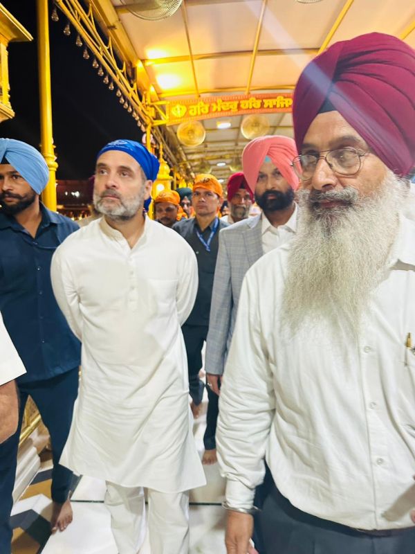 Rahul Gandhi Joined Palki Sahib Sewa Service at Sachkhand Sri Harmandir Sahib