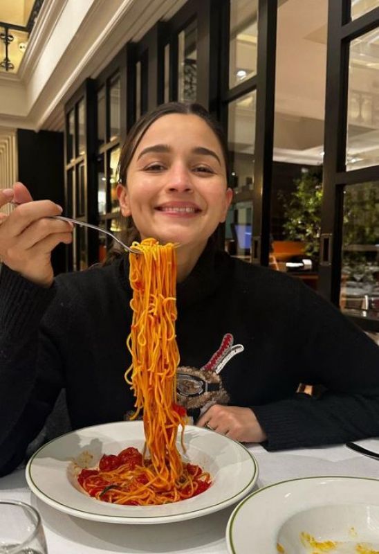 Alia Bhatt Turned 30, Check out Pics from her B'day Bash 