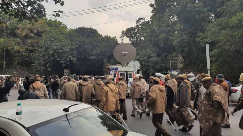 JNU: Indian students injured in university violence