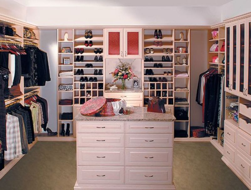 Wardrobe cleaning tips