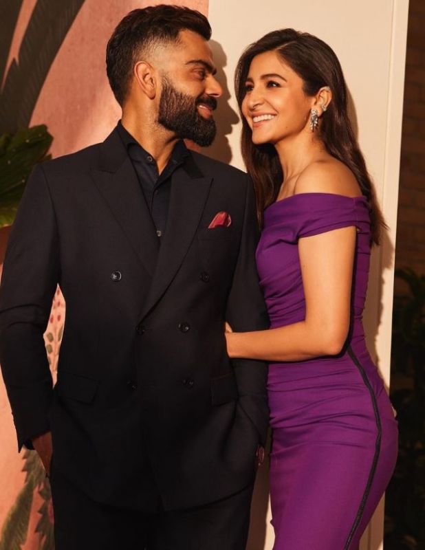  See Pics: Couple Virat Kohli & Anushka Sharma Posed Together 