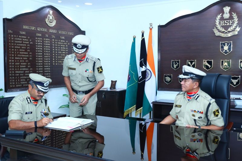 Kerala-Cadre IPS officer, Nitin Agrawal Assumes Charge as New Director General of BSF
